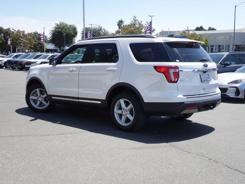 Used 2019 Ford Explorer XLT w/ Class III Trailer Tow Package FWD image 9