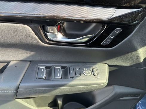 Used 2025 Honda CR-V EX-L image 9