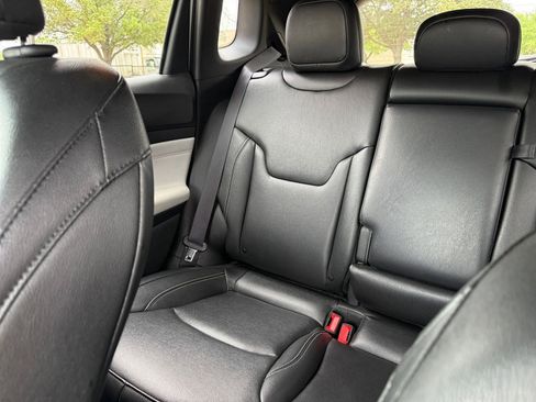 Used 2025 Jeep Compass Limited image 39