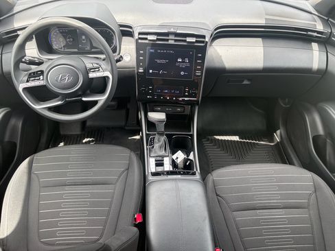 Used 2024 Hyundai Santa Cruz SEL AWD/4WD image 2