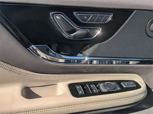 Used 2020 Lincoln Corsair Reserve image 13