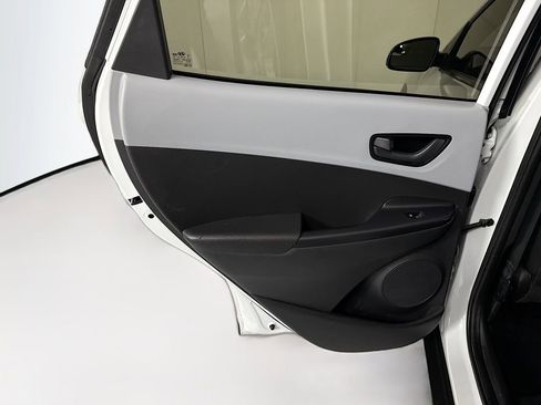 Used 2020 Hyundai Kona SE FWD image 26