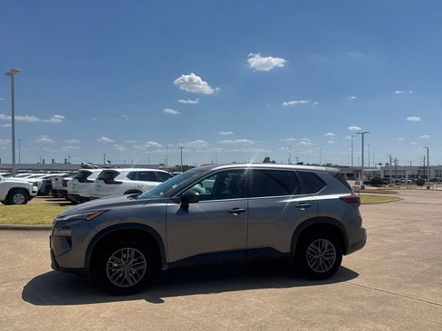 Certified 2025 Nissan Rogue S AWD/4WD image 12