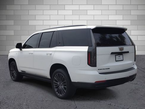 Certified 2025 Cadillac Escalade Sport Platinum AWD/4WD image 3