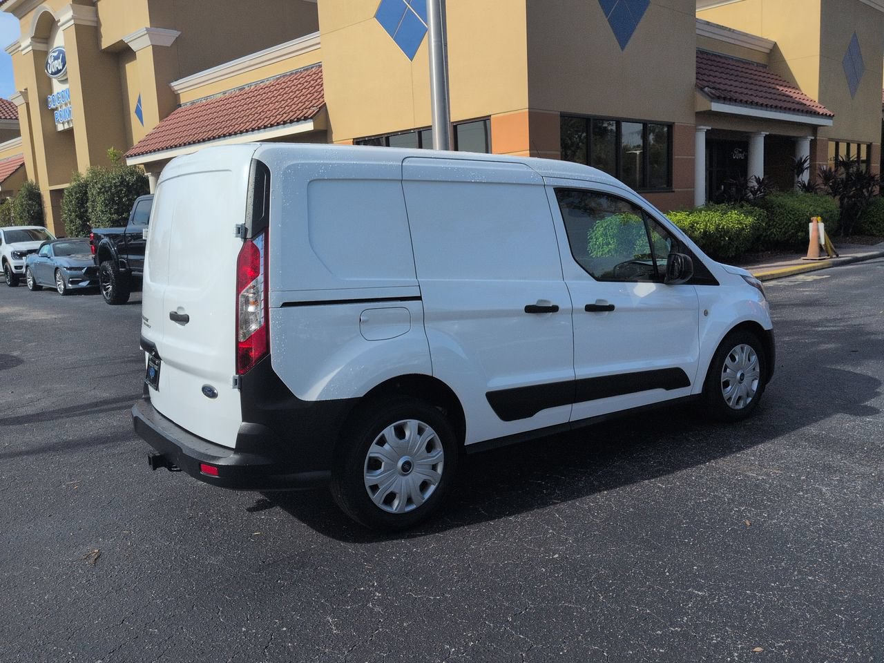 Used 2022 Ford Transit Connect XL w/ Trailer Tow Package FWD image 4
