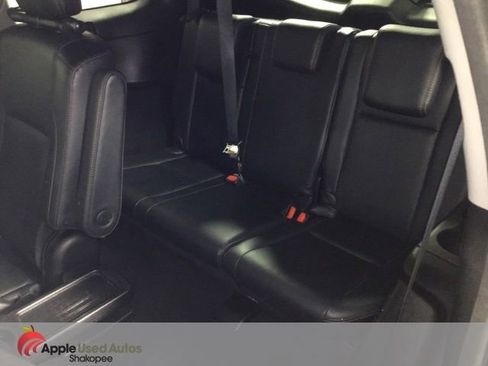 Used 2017 Toyota Highlander XLE image 22