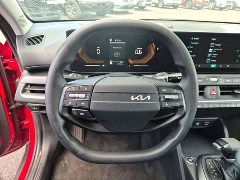 Used 2025 Kia K4 FWD image 22