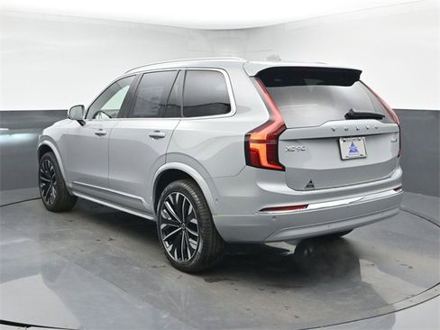 New 2026 Volvo XC90 B6 Plus w/ Protection Package Premier image 6