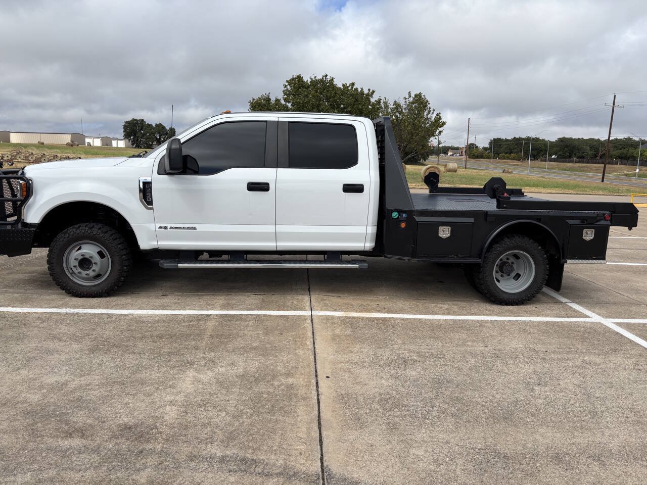 Used 2017 Ford F350 XL w/ XL Value Package AWD/4WD image 1