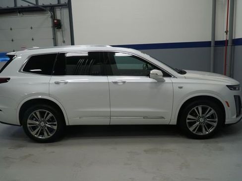 Certified 2023 Cadillac XT6 Premium Luxury w/ Technology Package AWD/4WD image 8