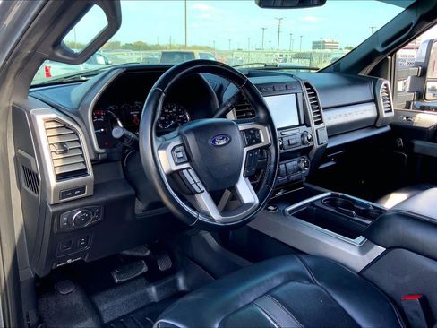 Used 2021 Ford F250 Platinum w/ FX4 Off-Road Package image 16
