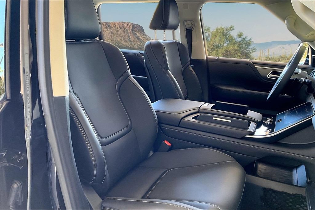 Used 2026 INFINITI QX80 Pure w/ Cargo Package AWD/4WD image 7