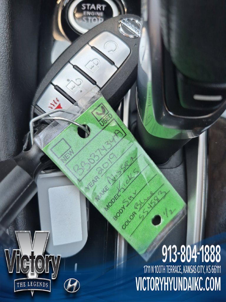 Used 2019 Nissan Kicks SR FWD image 27