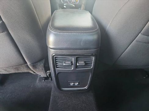 Used 2021 Dodge Charger SXT w/ Blacktop Package RWD image 17