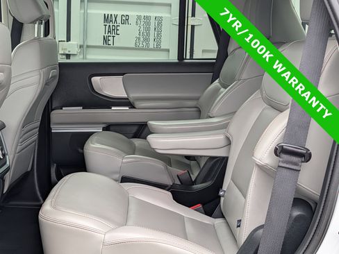 Certified 2025 Ford Expedition Active RWD image 17