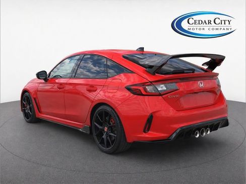 Used 2024 Honda Civic Type R image 3