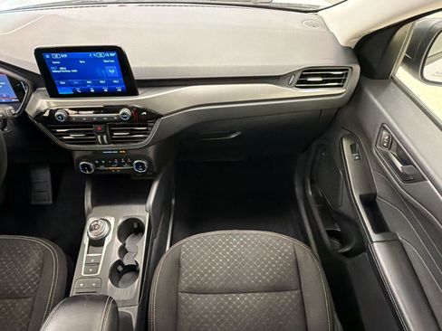 Used 2025 Ford Escape Active AWD/4WD image 30