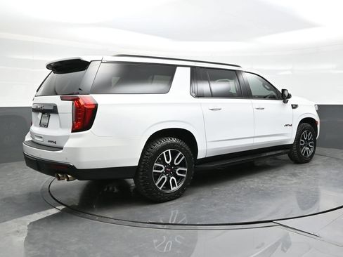 Used 2023 GMC Yukon XL AT4 AWD/4WD image 7
