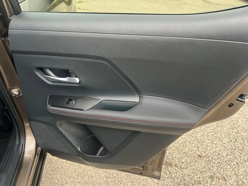 Certified 2025 Nissan Kicks SR AWD/4WD image 16