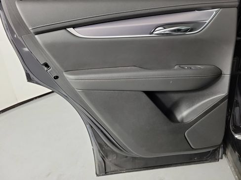 Certified 2024 Cadillac XT6 Luxury AWD/4WD image 15