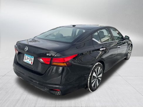 Used 2022 Nissan Altima 2.5 SV image 2