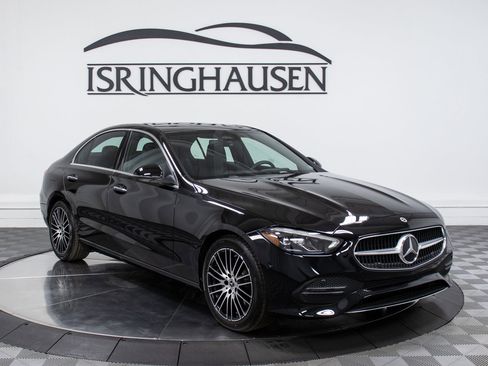 Used 2025 Mercedes-Benz C 300 4MATIC Sedan image 3