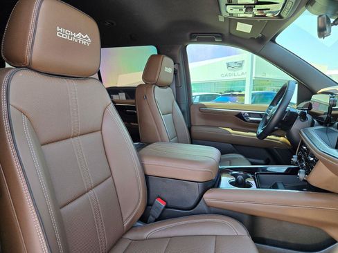 Used 2026 Chevrolet Tahoe High Country RWD image 28