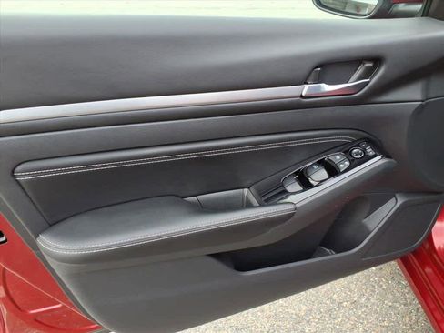 Certified 2023 Nissan Altima 2.5 SV w/ SV Premium Package image 9