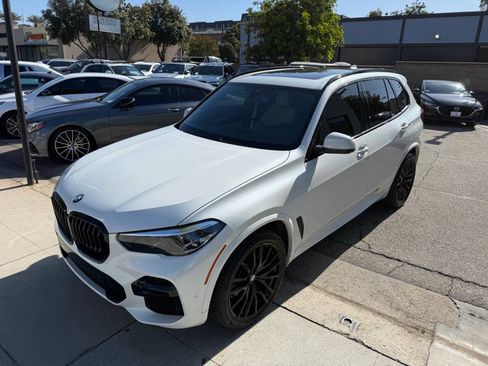 Used 2022 BMW X5 sDrive40i w/ M Sport Package RWD image 12