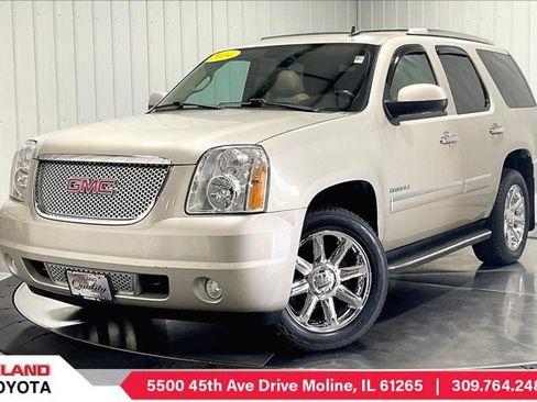 Used 2014 GMC Yukon Denali image 1