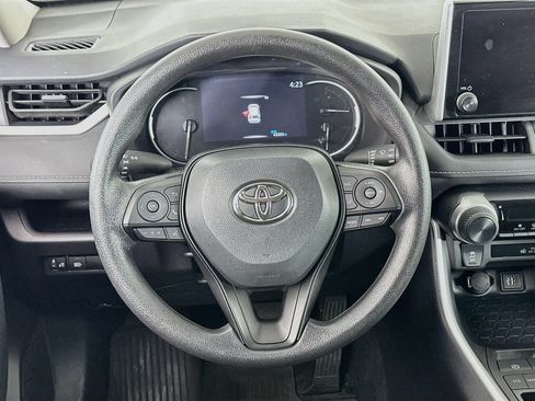 Used 2025 Toyota RAV4 LE FWD image 18