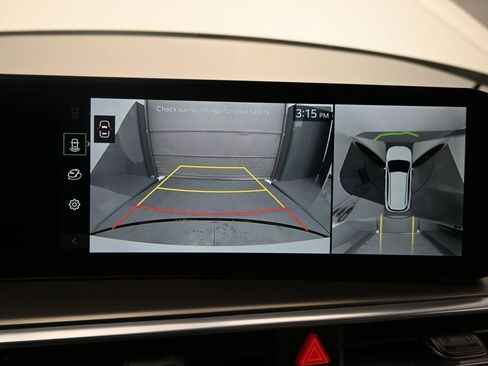 Certified 2025 Kia Sorento SX Prestige image 33