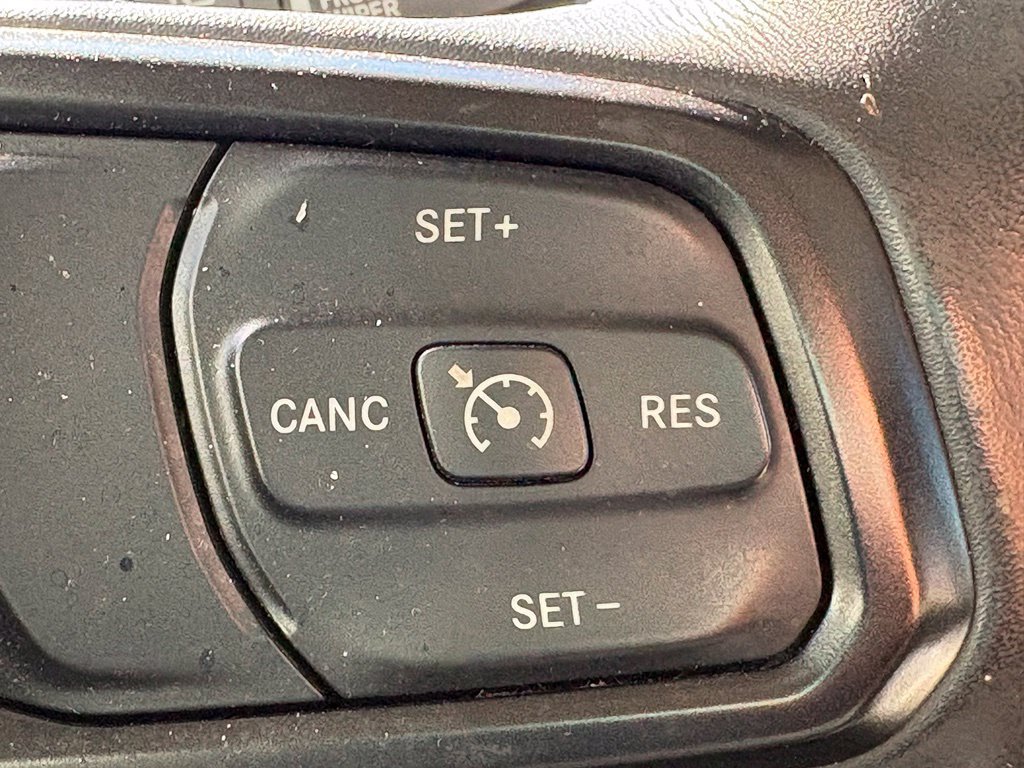 Used 2019 Jeep Wrangler Sport AWD/4WD image 15
