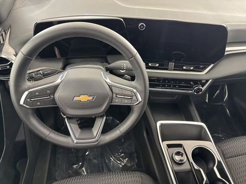 Used 2026 Chevrolet Equinox LT AWD/4WD image 27