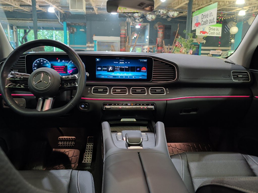 Used 2026 Mercedes-Benz GLS 450 4MATIC image 15