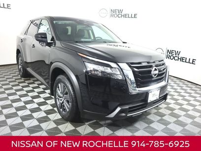 New 2025 Nissan Pathfinder S