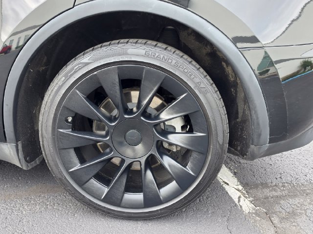 Used 2023 Tesla Model Y Long Range AWD/4WD image 12