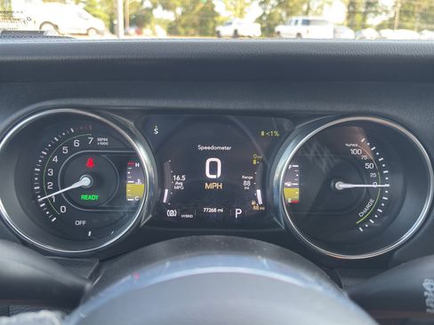 Used 2021 Jeep Wrangler Unlimited Sahara w/ Cold Weather Group AWD/4WD image 21