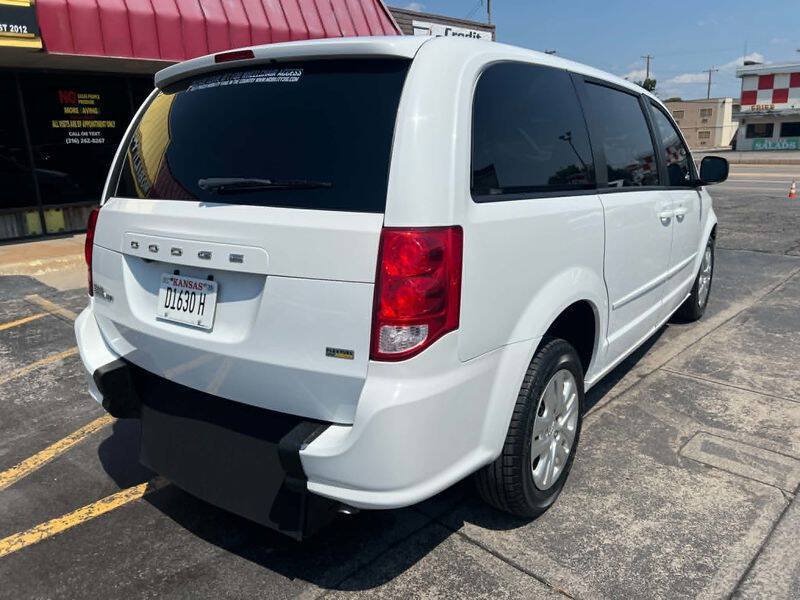Used 2017 Dodge Grand Caravan SE w/ Power Window Group FWD image 10