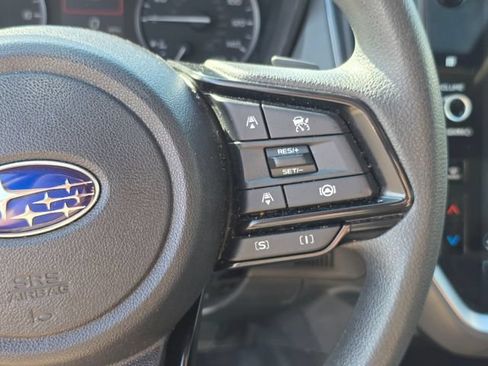 Used 2025 Subaru Crosstrek 2.5i Premium AWD/4WD image 25