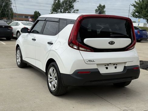 Used 2020 Kia Soul LX FWD image 5