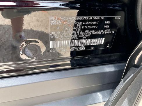 Used 2025 Toyota RAV4 XLE FWD image 34