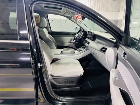 Used 2022 Hyundai Palisade SEL w/ Premium Package FWD image 39