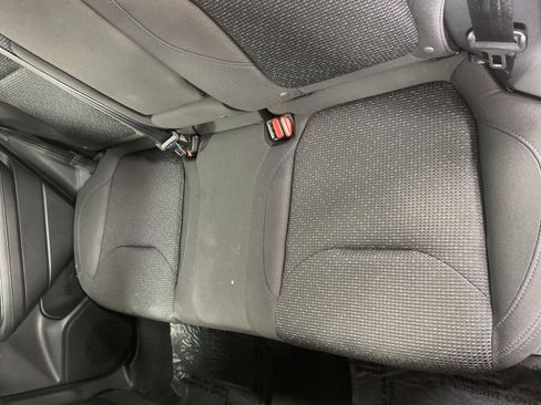 Used 2025 Subaru Forester Premium AWD/4WD image 12