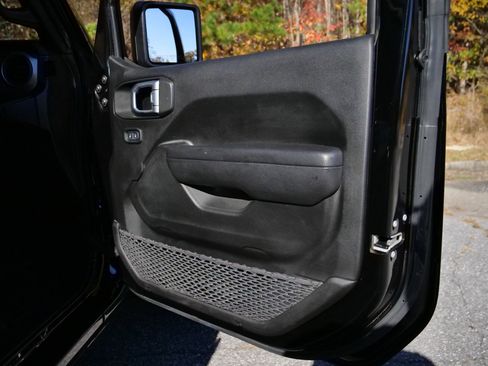 Used 2022 Jeep Wrangler Unlimited Sport image 41