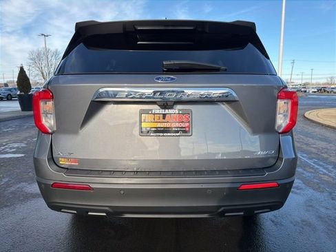 Used 2022 Ford Explorer XLT image 6