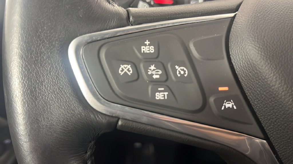 Used 2022 Chevrolet Equinox LT w/ Driver Convenience Package AWD/4WD image 26