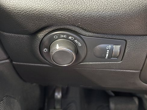 Used 2019 Dodge Durango AWD image 21