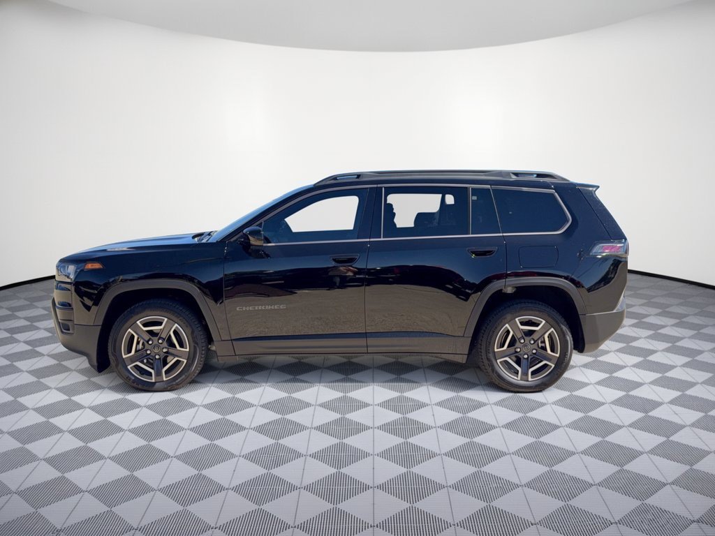 Used 2026 Jeep Cherokee Laredo AWD/4WD image 2