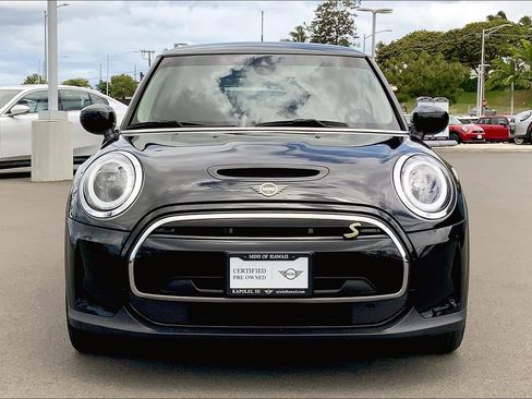 Certified 2024 MINI Cooper SE image 4